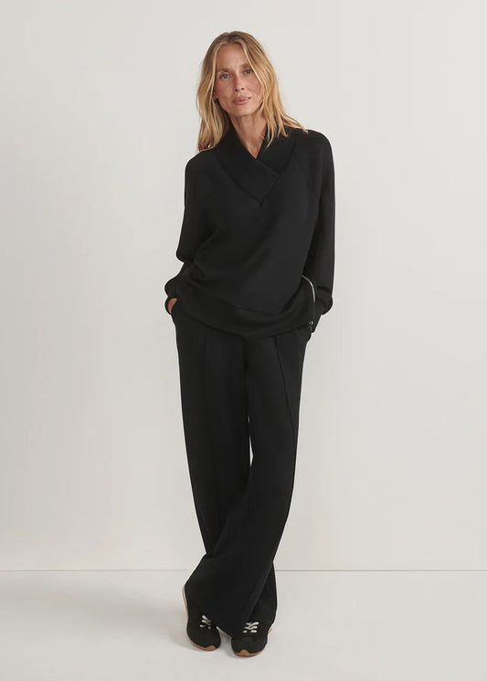 woman wearing black sweatshirt 